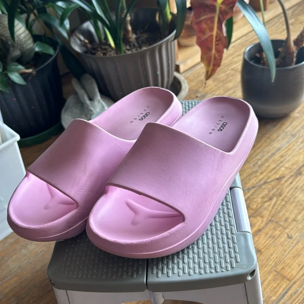 ASOS pink slides - Picture 2 of 6